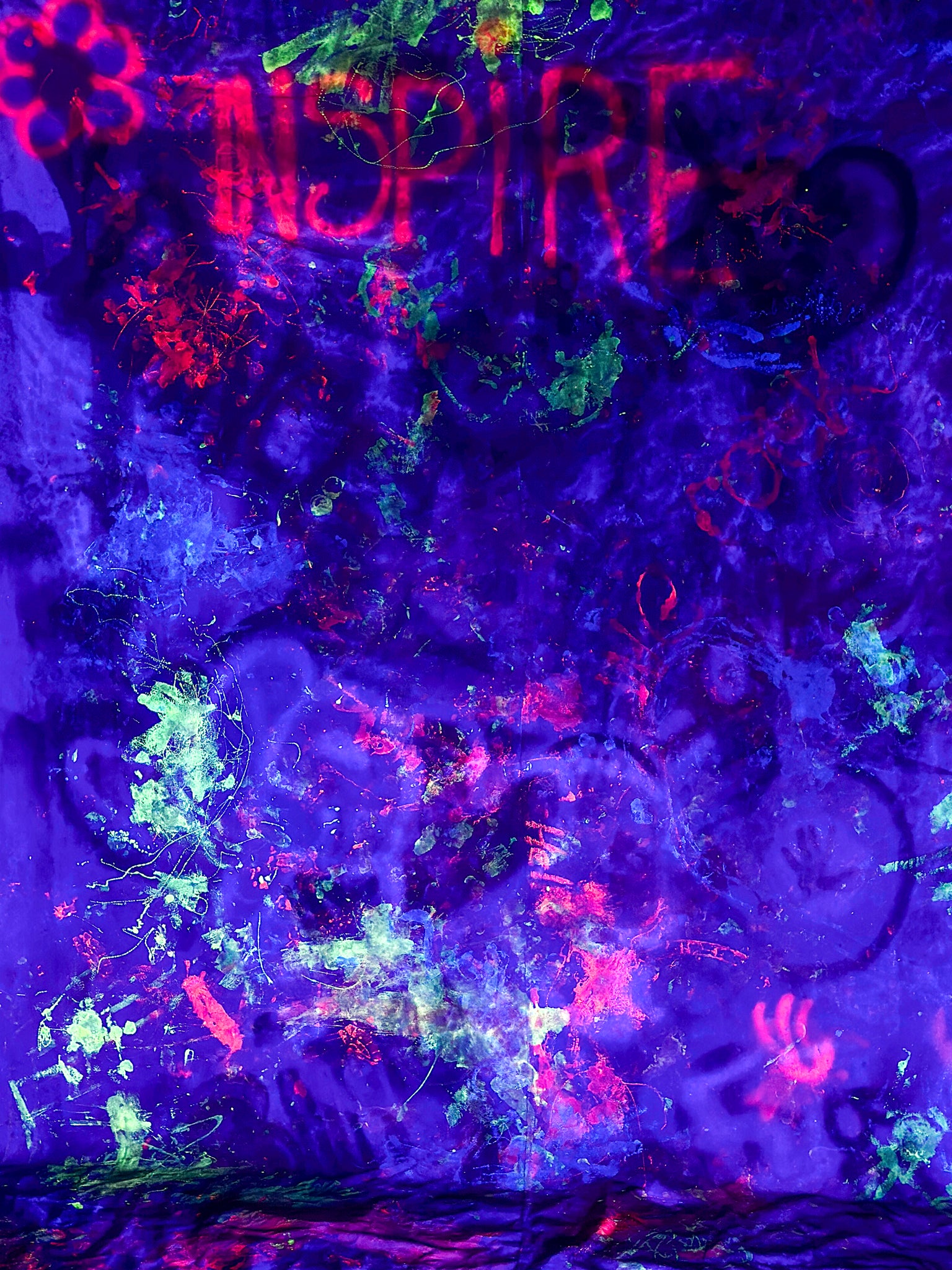 UV Glow Party – Neon Art Experience - Ages 8–12 years